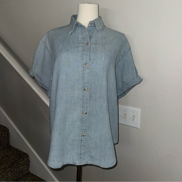 Aritzia Sky Blue Button Down Shirt - Picture 4 of 9